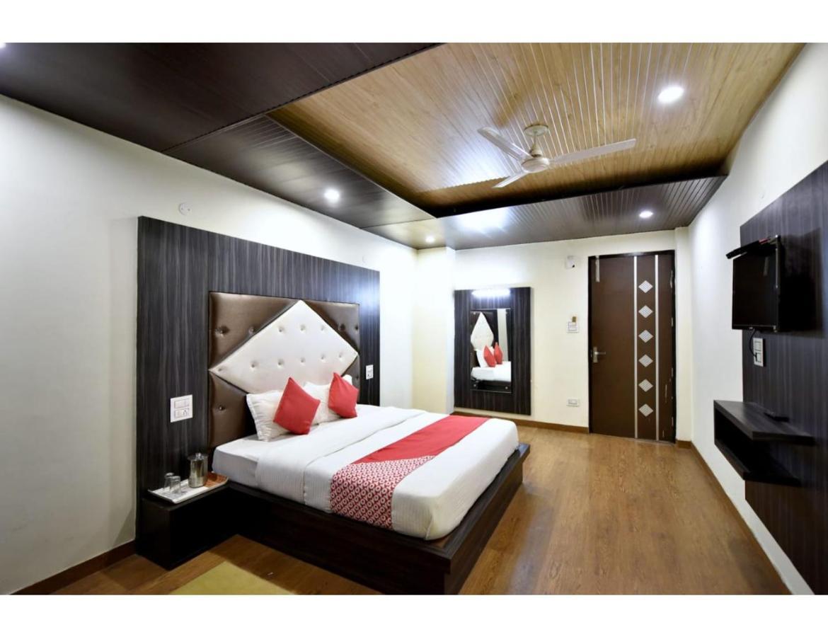 Hotel Dalhousie Grand Banikhet Екстериор снимка