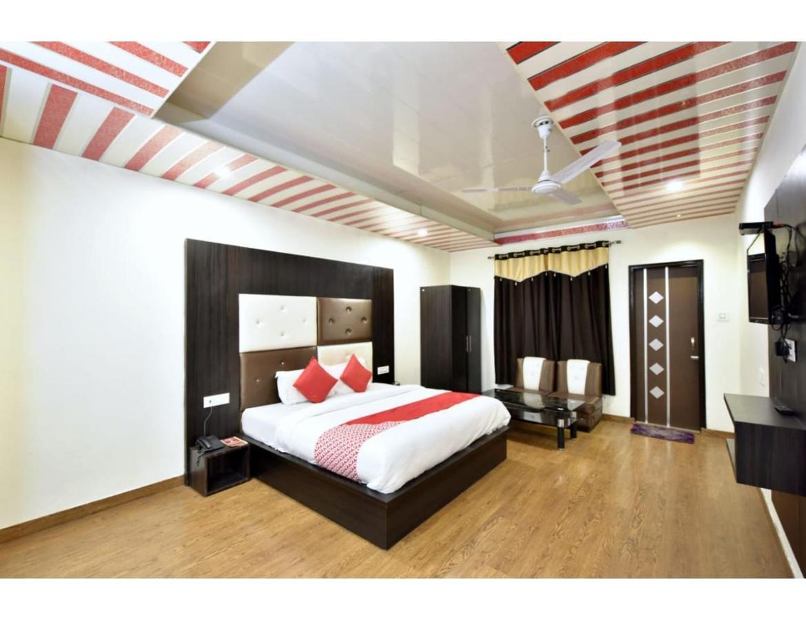 Hotel Dalhousie Grand Banikhet Екстериор снимка