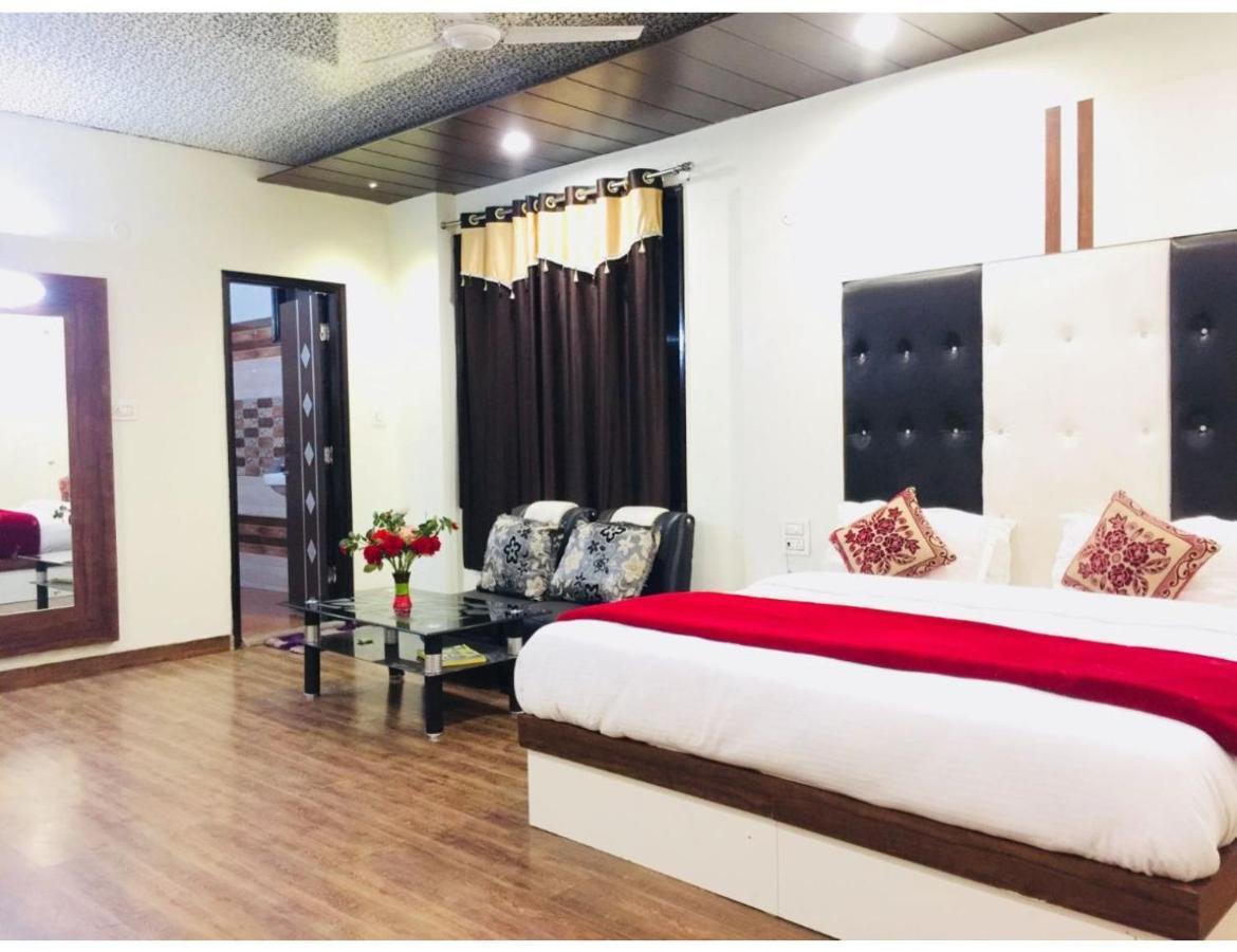 Hotel Dalhousie Grand Banikhet Екстериор снимка