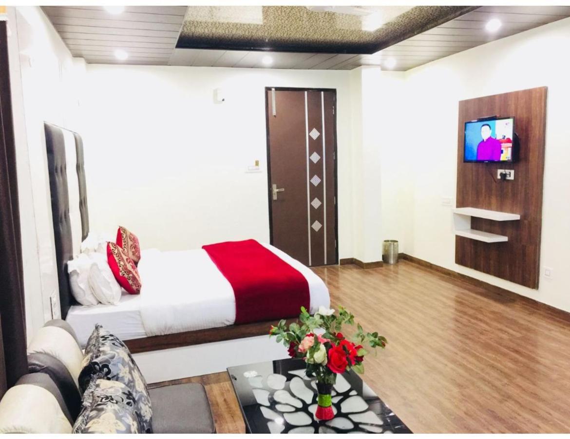 Hotel Dalhousie Grand Banikhet Екстериор снимка