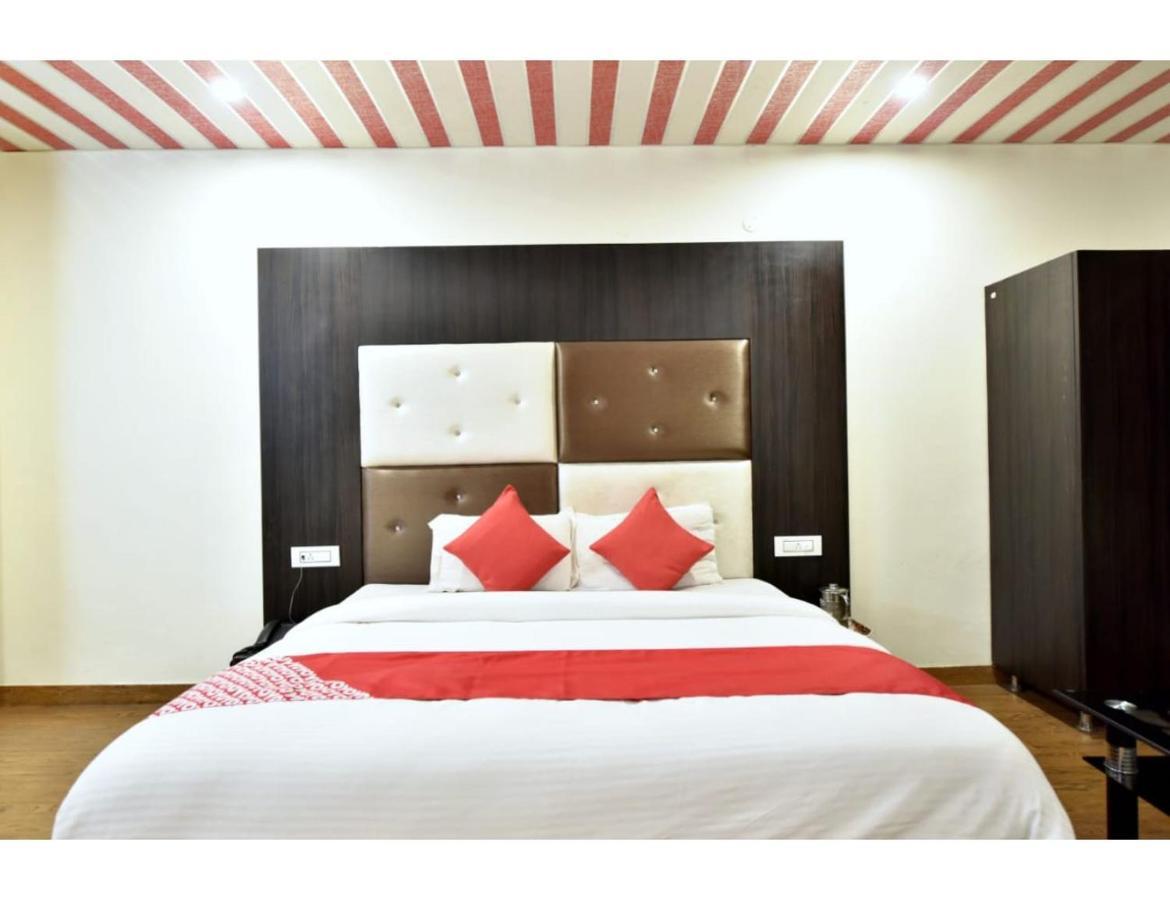 Hotel Dalhousie Grand Banikhet Екстериор снимка