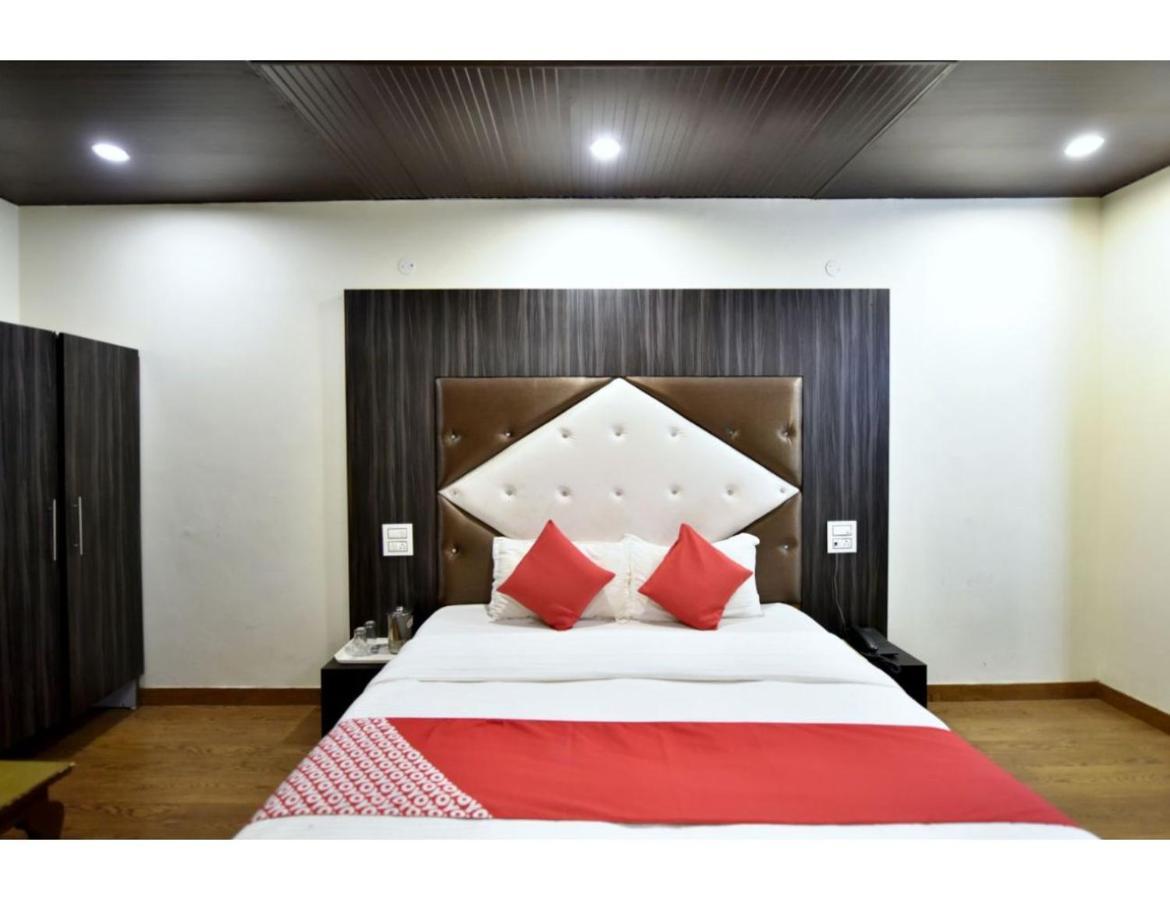 Hotel Dalhousie Grand Banikhet Екстериор снимка