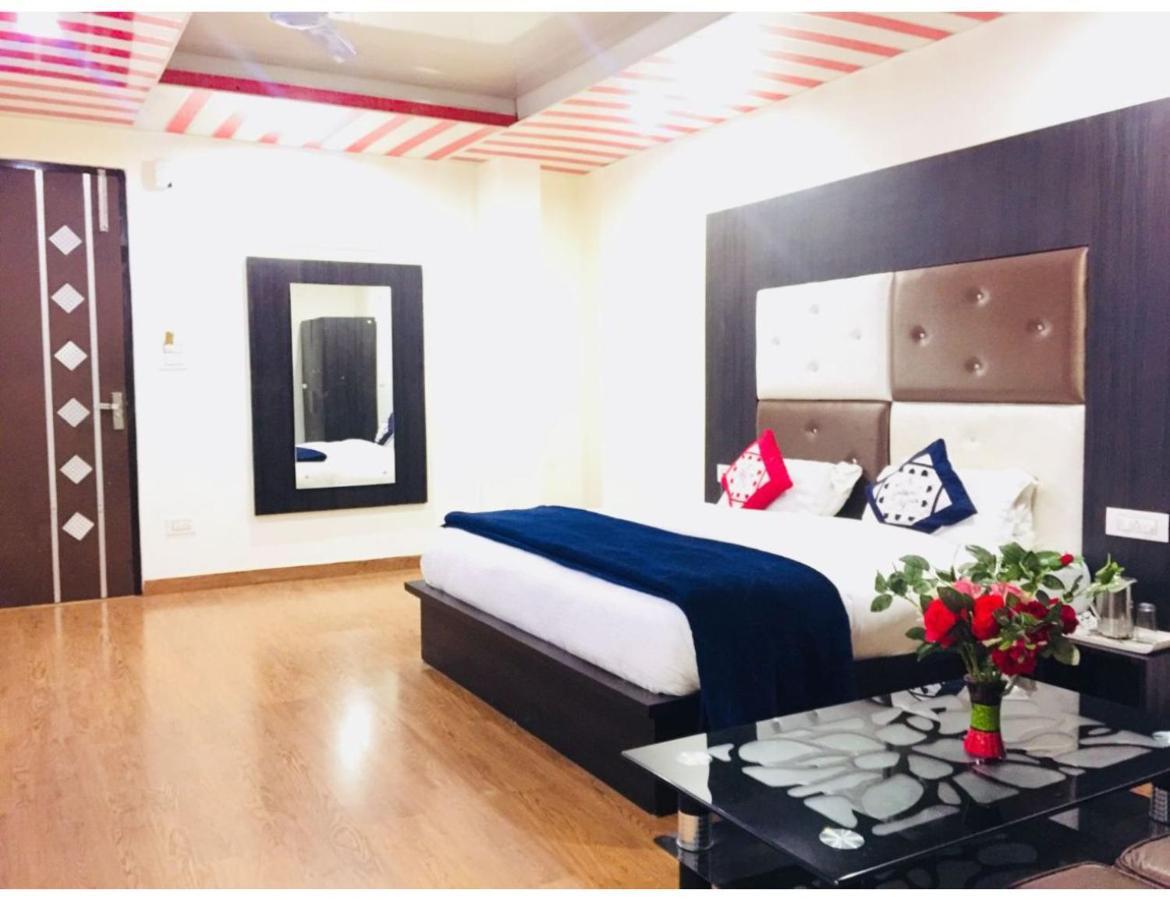 Hotel Dalhousie Grand Banikhet Екстериор снимка