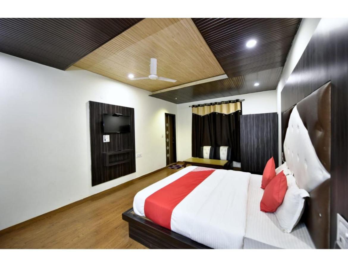 Hotel Dalhousie Grand Banikhet Екстериор снимка